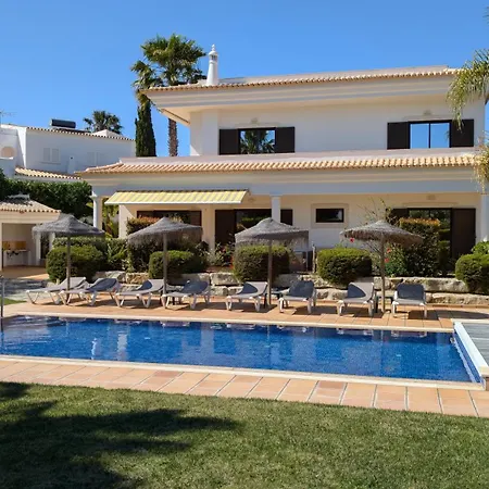 Pinetree Seaside, Сasa de vacaciones Albufeira