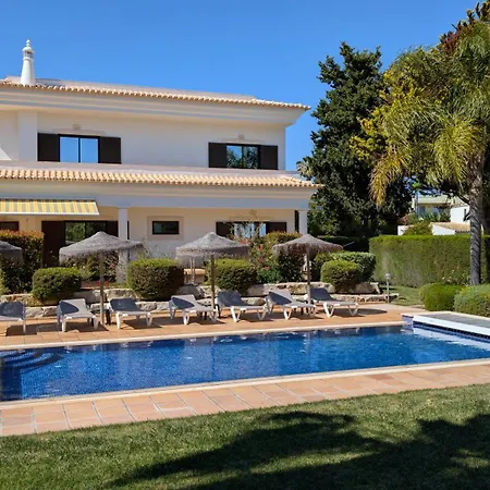 Villa Pinetree Seaside, Albufeira Holiday home *