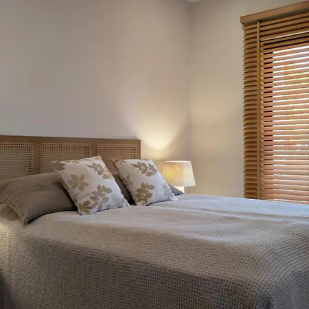 Casa Dos Pinheiros, Sesmarias, *